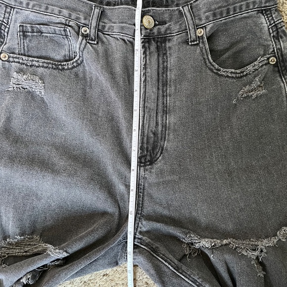 American Eagle Dark Gray Super Distressed Jeans - Picture 5 of 7